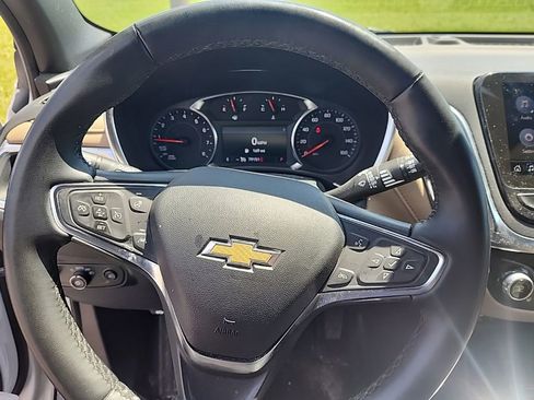 Used 2024 Chevrolet Equinox Premier AWD/4WD image 16