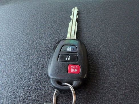 Used 2019 Toyota Tacoma SR5 RWD image 24