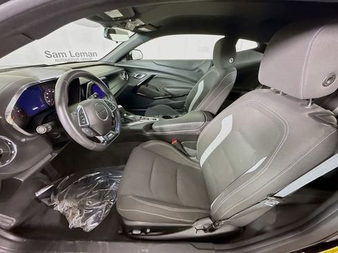 Used 2019 Chevrolet Camaro SS image 18