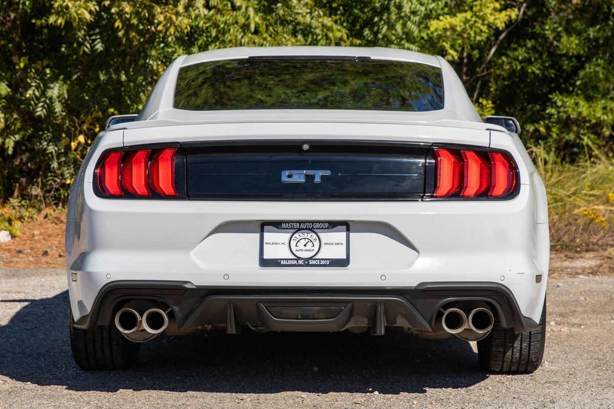 Used 2018 Ford Mustang GT RWD image 7