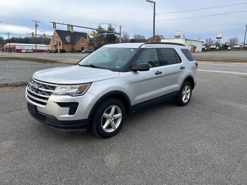 Used 2018 Ford Explorer 4WD image 1