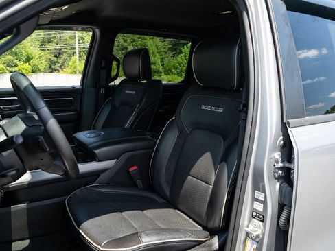 Used 2024 RAM 1500 Laramie RWD image 15