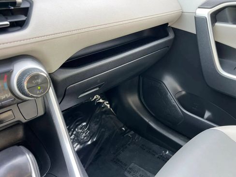 Used 2019 Toyota RAV4 XLE Premium w/ All Weather Liner Package AWD/4WD image 29
