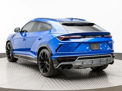 Used 2019 Lamborghini Urus image 4