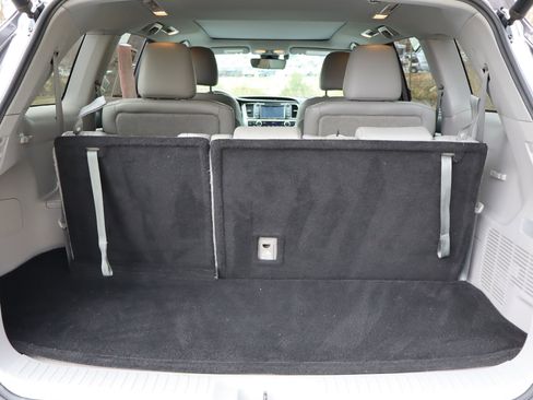 Used 2019 Toyota Highlander Limited Platinum image 67