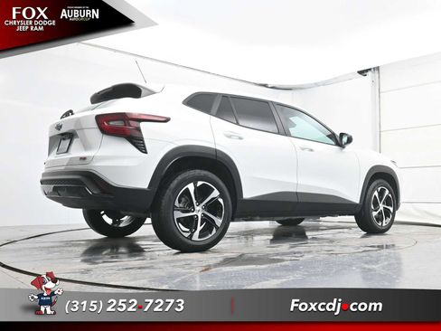 Used 2024 Chevrolet Trax RS image 22