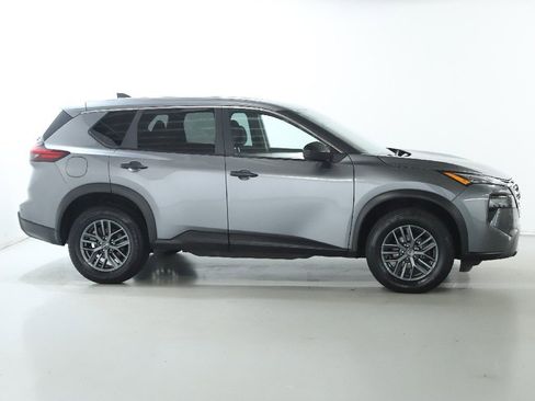 Used 2024 Nissan Rogue S image 11