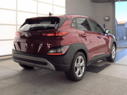 Used 2023 Hyundai Kona SEL FWD image 5