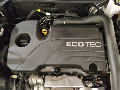 Used 2021 Chevrolet Equinox LT image 30