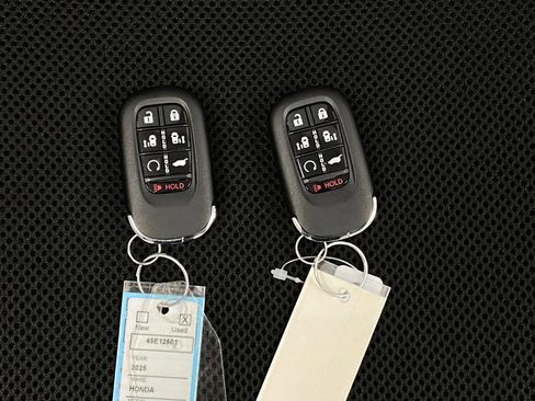 Used 2025 Honda Odyssey Sport-L image 9