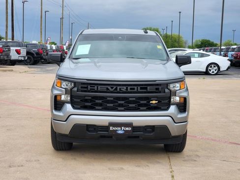 Used 2024 Chevrolet Silverado 1500 Custom image 2