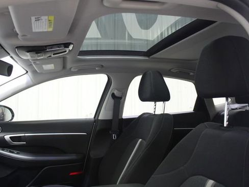 Used 2025 Hyundai Sonata SEL FWD image 12