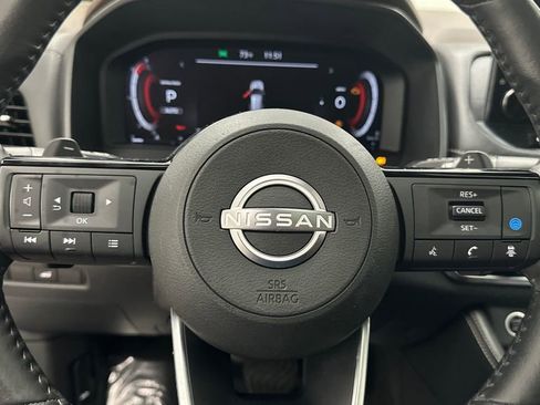 Certified 2023 Nissan Rogue Platinum w/ Platinum Premium Package image 17