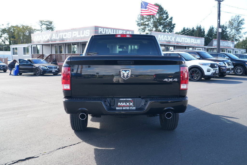 Used 2017 RAM 1500 Express AWD/4WD image 10