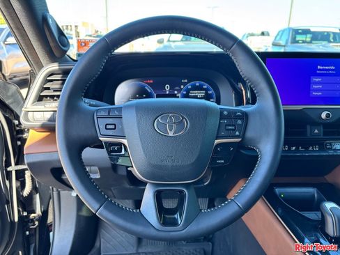 Certified 2025 Toyota Crown Signia AWD/4WD image 21