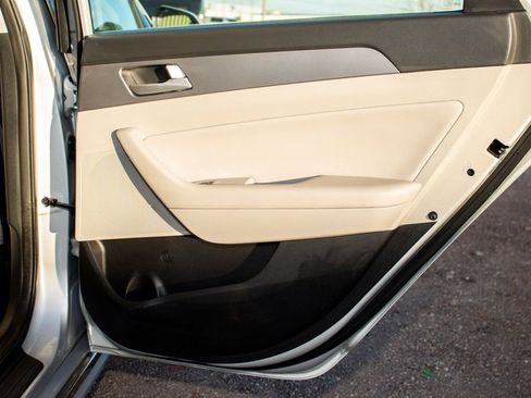 Used 2016 Hyundai Sonata SE image 19