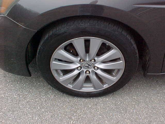Used 2011 Honda Accord EX-L image 5