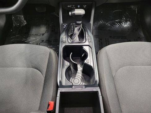 Used 2025 Kia K4 FWD image 17