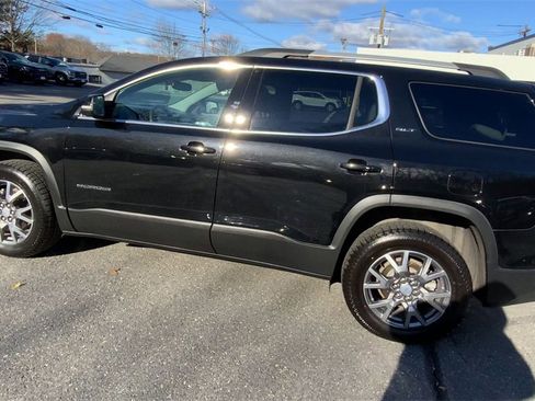 Used 2023 GMC Acadia SLT w/ Technology Package image 7