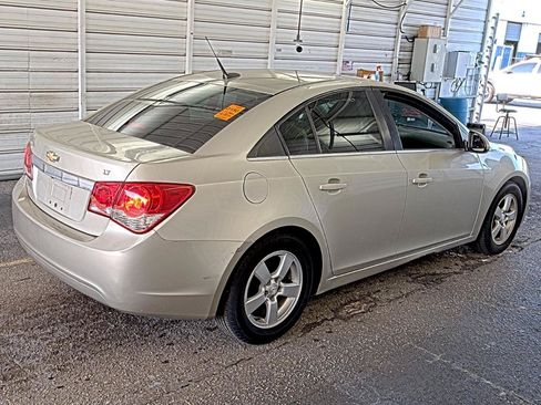 Used 2014 Chevrolet Cruze LT FWD image 2