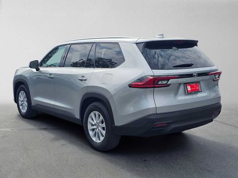 Certified 2026 Toyota Grand Highlander FWD image 5