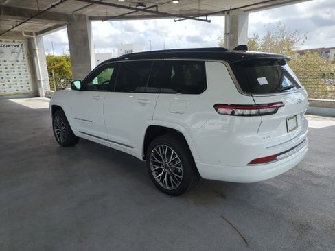 New 2026 Jeep Grand Cherokee L Summit image 7