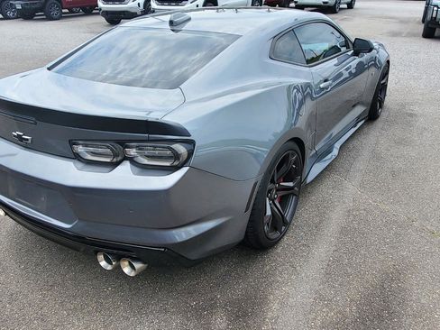 Used 2021 Chevrolet Camaro SS RWD image 10