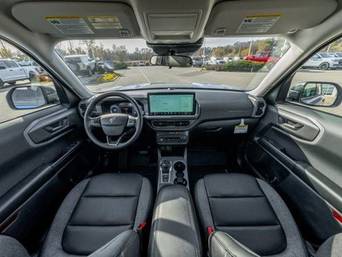 Used 2025 Ford Bronco Sport Big Bend w/ Black Appearance Package image 18