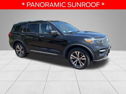 Used 2020 Ford Explorer Platinum w/ Premium Technology Package AWD/4WD image 3