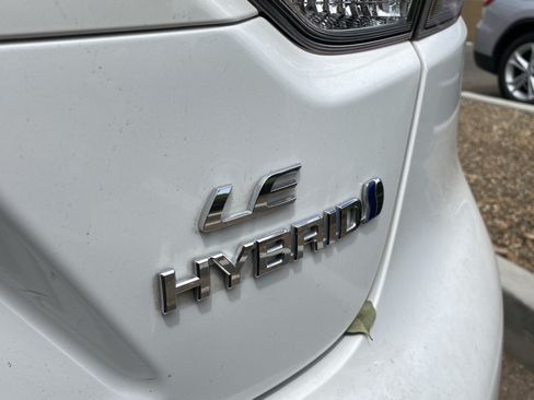 Used 2024 Toyota Corolla LE FWD image 8