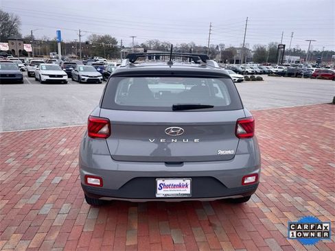 Used 2023 Hyundai Venue SEL image 35