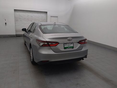 Used 2021 Toyota Camry LE FWD image 5