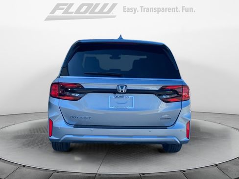 New 2026 Honda Odyssey Touring image 6