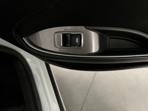Used 2025 Chevrolet Malibu LT FWD image 21