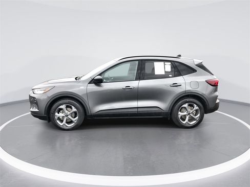 Used 2025 Ford Escape ST-Line w/ Equipment Group 301A image 5