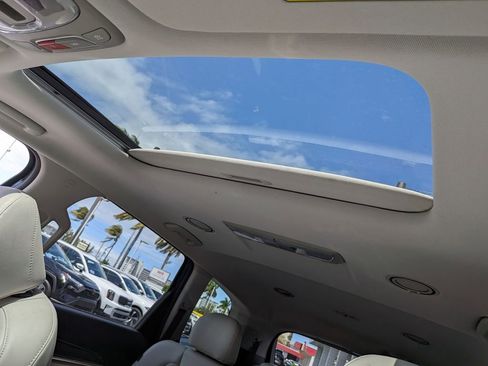 Used 2025 Kia Telluride S image 21