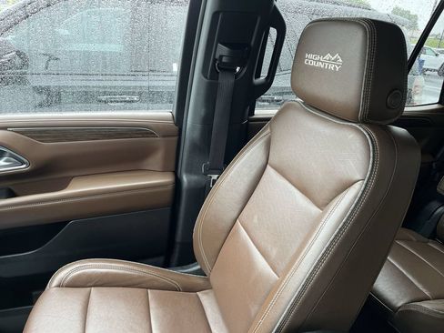 Used 2023 Chevrolet Tahoe High Country AWD/4WD image 23