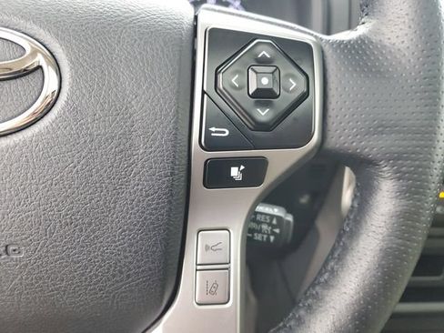 Used 2023 Toyota 4Runner SR5 Premium w/ Moonroof Package RWD image 23