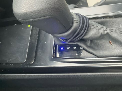 Used 2025 Toyota Camry LE image 27