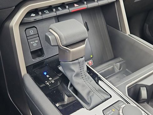 New 2026 Toyota Tundra Limited AWD/4WD image 20