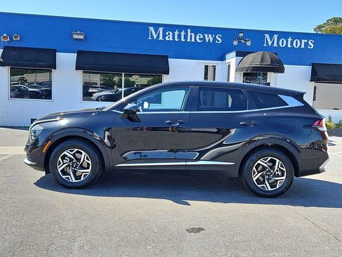 Used 2024 Kia Sportage LX FWD image 4