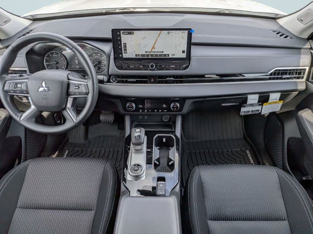 New 2026 Mitsubishi Outlander ES FWD image 14