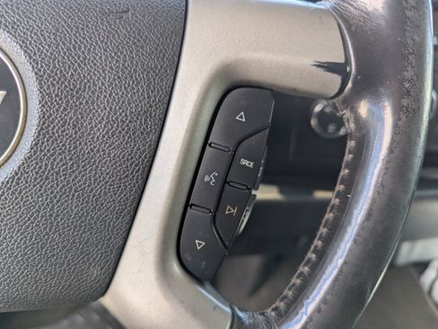 Used 2007 Chevrolet Silverado 2500 LT w/ 1LT Convenience Package AWD/4WD image 17