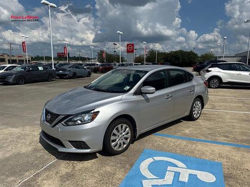 Used 2017 Nissan Sentra SV FWD image 3