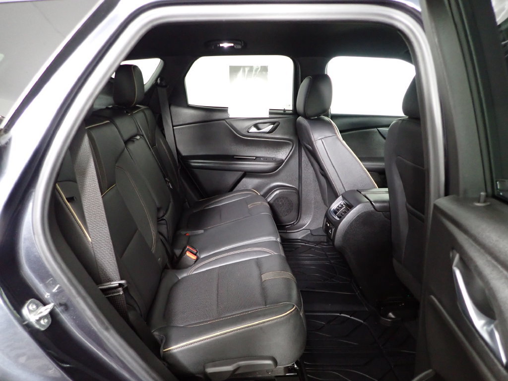 Used 2022 Chevrolet Blazer Premier w/ Enhanced Convenience Package AWD/4WD image 33
