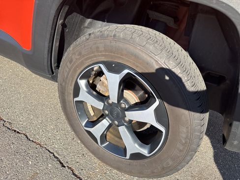 Used 2020 Jeep Renegade Trailhawk w/ Cold Weather Group image 7