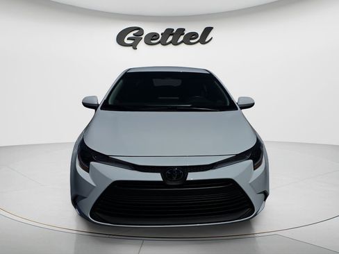 Used 2025 Toyota Corolla LE image 8