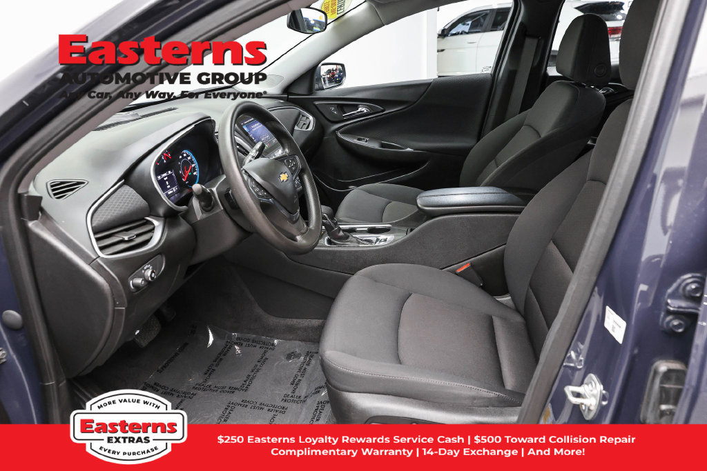 Used 2025 Chevrolet Malibu LT FWD image 15