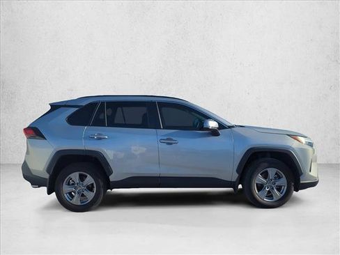 Used 2024 Toyota RAV4 XLE FWD image 4