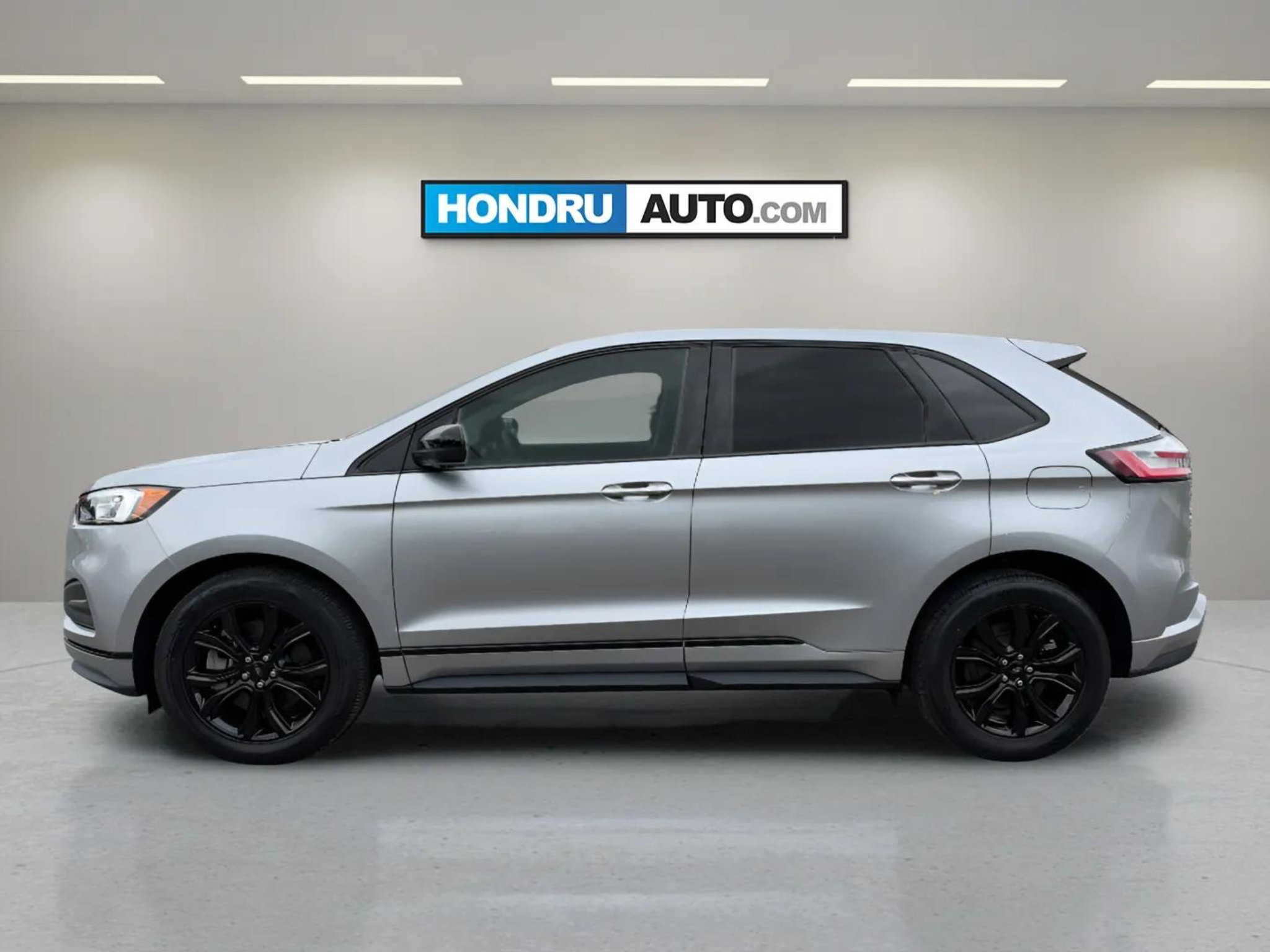 Used 2023 Ford Edge SE w/ Black Appearance Package AWD/4WD image 5